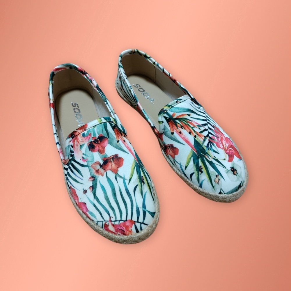 SODA shoes! NWOT size 7 Floral print!